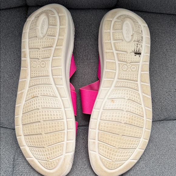 CROCS Women's Bright Pink Strappy Sandals - size 10 - Picture 5 of 9